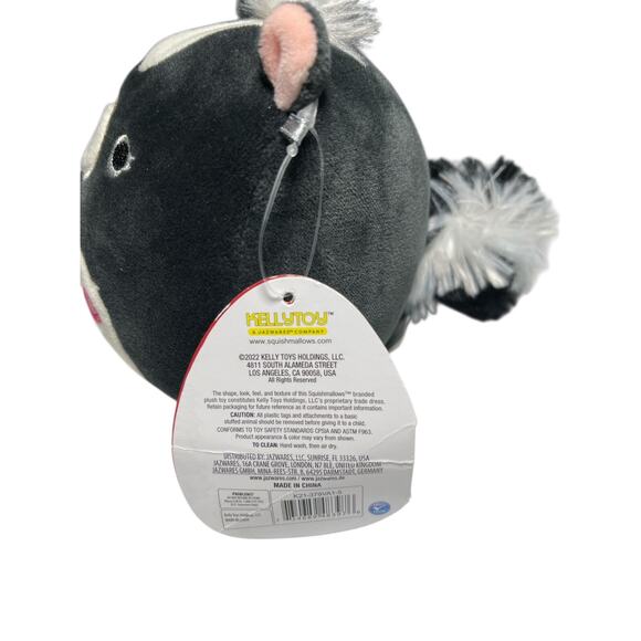 Squishmallows Selma The Black Skunk Valentine Squad 5” Plush Toy NWT 2022 - Picture 5 of 8